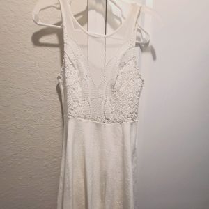 Size m cocktail white dress